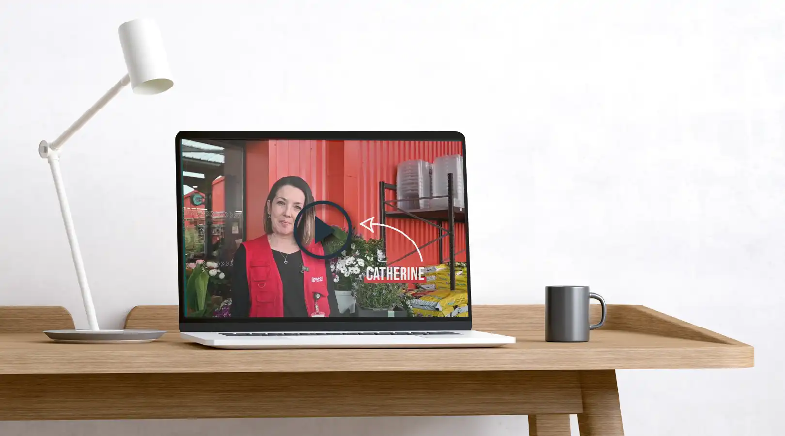 Read more about the article C’est mon job : dans les coulisses du métier de vendeuse avec Catherine